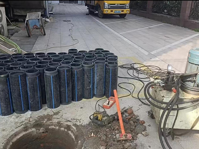 永康PE置换管厂家 DN315置换管 非开挖管短管置换